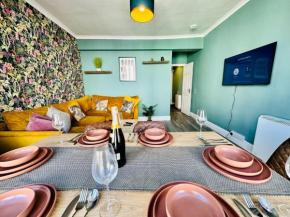 FLASH SALE Brighton City Centre Seafront 3 Bedroom Flat BN137ALIT